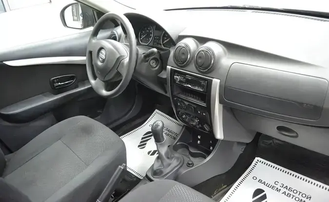 Nissan Almera