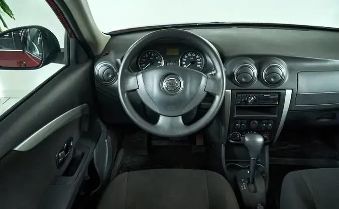 Nissan Almera