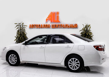 Toyota Camry Вид 3